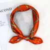 Lenço Quadrado Estampado em Corrente de Cetim 50 Cores Moda de Alto Padrão Versátil Profissional Comissária de Bordo Atendimento ao Cliente Lenço Decorativo Lenço de Seda