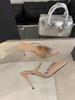 Tacones Altos con Correa de Pedrería y Punta Fina Sandalias Populares Nuevas Verano 2025 Chanclas Medias para Usar Afuera Sandalias de Albaricoque