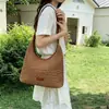 Bolsa de palha grande transfronteiriça para mulheres, nova bolsa tecida à mão para o verão de 2026, bolsa de ombro/axila para o dia a dia para mulheres
