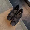Versão em Pele de Ovelha com Salto Escondido de 4cm~Sapatos Mary Jane Rasos Versáteis com Laço e Bico Quadrado para Mulheres, Novo Modelo Primavera e Outono 2026