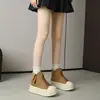Zapatillas cómodas de suela gruesa para aumentar la altura para mujeres menudas, nuevos zapatos populares versátiles de cuero genuino 2026 para combinar con pantalones de pierna ancha