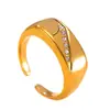 Anel de Aço Inoxidável Popular de Venda Cruzada para Mulheres, Anel Empilhável Borda Chanfrada Fundida Cravejado com Diamantes, Design Moderno Fábrica de Joias de Aço Titânio