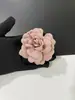 Flor de tela de alta gama de 8 cm de alto, flor súper con forma, flor de camelia, flor para zapato, flor para bolso, joyería, broche, pasador de pelo