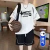 Traje de moda estilo Hong Kong de manga corta para hombre, nuevo conjunto casual de verano de talla grande, holgado, moda versátil, camiseta y pantalones cortos de dos piezas