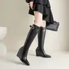 Botas de comércio exterior para outono e inverno, botas de couro versáteis de cano médio com bico fino, sola de borracha, salto plataforma, botas femininas com zíper traseiro, botas de moda transfronteiriças