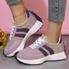 Sapatos Cruzados de Tamanho Grande Forrest Gump Modelo Primavera 2026 Sapatos Casuais de Solado Grosso Sapatos Femininos Sapatos de Verão Respiráveis que Aumentam a Altura