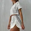 Conjunto Casual Deportivo de Dos Piezas para Mujer, Estilo Europeo y Americano, Nuevo para Primavera/Verano 2025, Conjunto de Dos Piezas con Top Corto Estampado Hueco y Abertura