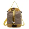 2026 Verano Nuevo Esquema de Colores de Moda Simple Casual Versátil Mochila Ligera para Senderismo al Aire Libre Viajes Hombro Único/Doble Cruzada
