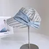 Gorra de Equitación Plisada a Rayas para Mujer, Nueva Gorra Versátil de Pico de Pato para Otoño, Gorra de Periódico de Moda para Exteriores con Visera Solar