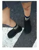 Botas de neve femininas com sola grossa, novo estilo de inverno 2026, design versátil com zíper traseiro, espessadas e forradas com fleece para aquecimento, adequadas para climas frios