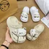 Moda 2025 Desenho Animado Estampa de Leopardo Gravata Borboleta Kt Cat Versátil Resina Acessórios DIY Charms para Sapato Crocs