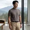 Nueva camiseta de punto casual versátil para hombre, manga corta, cuello semi-alto, 100% cachemira pura hilada fina, 68 hilos, para usar en capas