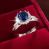 Ventas Directas de Fábrica de Anillos Redondos de Zirconia con Diseño de Girasol Modernos y de Alta Gama, Anillos de Boda Brillantes de Cobre Puro, Exclusivamente para Ventas Transfronterizas