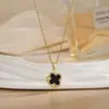 Colar para Mulheres, Flor de Zircônia Bauhinia Giratória da Moda Nicho Moda Novo Design Pingente Titânio Aço Colar de Temperamento