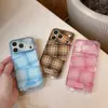 Cuadros irregulares tricolores simples adecuados para funda de teléfono Apple iPhone 17promax 16 15 femenina anticaída