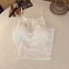 Top corto de verano de seda de hielo para chica picante con cuello halter fruncido, camiseta sin mangas de puro deseo con almohadilla para el pecho integrada, estilo moderno 2025