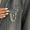 Broche de Copo de Nieve con Perlas y Diamantes Completos de Color Contrastante Navideño Transfronterizo Europeo y Americano Joyería Sencilla para Ropa de Trabajo Ins de Uso Múltiple con Forma de Corazón