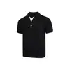 Camisa Polo Tricotada de Manga Curta com Decote V Falsa de Duas Peças Estilo Americano para Homens, Estilo Verão Old Money, Caimento Regular nos Ombros, Camiseta de Manga Meia-Alta com Toque de Luxo