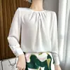 26 Camisa Pulôver de Seda Acetato Plissada de Manga Longa com Gola Redonda de Verão, Roupa Base Feminina Elegante e Simples