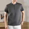 Nova camiseta masculina de verão com zíper parcial de manga curta, cor sólida, gola alta simples, pulôver, camiseta casual moderna, atacado e dropshipping