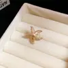 Pendientes de Clip Metálicos Europeos y Americanos de Estrella de Mar, Luna, Sol, Flor de Sol, Lujo Ligero, Sentido de Alta Gama, Pendientes de Moda Simples para Commuter para Mujeres