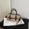 Bolsa de almohada reductora de edad estilo coreano 2026 nueva bolsa de boliche, bolso de hombro/cruzado moderno y versátil, bolso de mano para mujeres de nicho