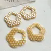 Blanco ola punto color hueco pétalos de flor de ciruelo flor resina accesorios DIY aretes joyería tocado material mayoreo