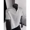 Camiseta de Manga Curta Patchwork com Rebites 2026 para Homens, Verão Estilo Americano Tendência Legal Solta Gola V Manga Meia-Manga Puxador Camiseta de Algodão