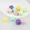 Ding Yi Lua Fria coloridas quadradas galvanizadas acrílico contas soltas furo reto com furo para passar fio contas diy acessórios para corrente de celular