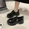 Otoño 2026 Nuevo Zapatos de Cuero Pequeños Estilo Británico con Cordones, Pedrería, Mariposa, Charol Retro, Mocasines de Suela Gruesa, Zapatos Individuales para Mujer