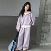 Conjunto Esportivo Feminino 2026 Primavera Novo Moletom Bordado e Calça de Moletom Conjunto de Duas Peças para Crianças Maiores, Moletom com Meio Zíper para Primavera e Outono