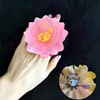Danza Clásica: Entrando al Estanque de Lotos, Recogiendo Hojas de Loto, Flores de Loto, Frutos de Loto, Sosteniendo Accesorios, Anillos, Bandas Elásticas, Flores para Dedos y Muñecas