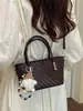 Elegante bolsa de palha trançada para mulheres, nova moda outono 2026, bolsa pequena versátil para o dia a dia, para usar na transversal
