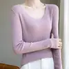 Camisa base de tricô fina com gola baixa para mulheres, estilo fino outono e inverno 2026, corte justo, adequada para o trabalho