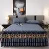 Nueva falda de cama hecha de algodón crudo con algodón de soja, falda de cama bordada gruesa con diseño de corazón, pieza única o juego de tres piezas