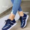 Zapatos Deportivos de Comercio Exterior para Mujer 2023 Otoño Nuevo Exportación Talla Grande Suela Baja Gruesa con Cordones Zapatos Deportivos Casuales Venta al por Mayor en Stock