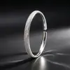 Nuevo Pulsera Anillo Liso Estilo Chino de Gypsophila con Superficie Abierta Escarchada para Mujer, Pulsera de Superficie Arena de Cobre Blanco a Mitad, Regalo para Mejor Amiga o Novia