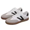 2025 nuevos zapatos planos casuales transfronterizos talla grande combinación de colores tendencia retro zapatos deportivos zapatos blancos de entrenamiento alemán zapatos de mujer
