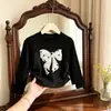 Camiseta con pajarita estilo coreano para niña, nueva colección primavera/otoño, top versátil de manga larga para niños y bebés, perfecta para usar en capas a principios de otoño, venta al por mayor