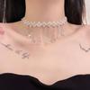 Collar de cristal con temperamento coreano femenino ~ japonés y coreano, colgante de borla, cadena de clavícula de lujo ligero para chicas de nicho