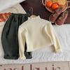 Suéter infantil coreano 2023 outono e inverno meninos e meninas cor sólida pit strip base camisa para bebês para todos os jogos de gola alta