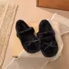Zapatos de algodón de felpa para mujer estilo dulce, colección otoño 2026, con diseño de lazo, suela plana, cálidos y versátiles, con punta poco profunda y forro afelpado