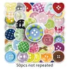 50 Pegatinas Nuevas de Graffiti de Botones Coloridos, Pegatinas Decorativas Personalizadas Transfronterizas Pequeñas Frescas Creativas para Carcasa de Teléfono Móvil y Cuerpo