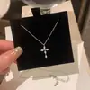 Collar de Cruz de Plata Vintage para Mujer, Exquisito y Lujoso, Cadena de Clavícula de Alta Gama, Nuevo Modelo 2026 Accesorio para el Cuello