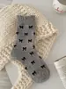 Calcetines de Lana Gruesos y Cálidos Grises con Lazo para Mujer, Estilo Coreano a Rayas con Etiqueta de Huevo, Calcetines sin Costuras de Media Pantorrilla