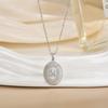 Explosiva Cadena de Clavícula Francesa de Oro Blanco de 18K con Fritillaria de Luz, Lujo Más Avanzado, Moda Versátil, Letra, Incrustaciones de Circonita