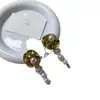 Pendientes de perla exagerados elegantes pendientes dorados diseño de nicho estilo retro de Hong Kong pendientes de época para mujer