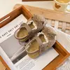 Sandalias Abiertas de Moda para Niñas con Adorno de Encaje 2026 Verano Nuevos Zapatos Estilo Bosque de Suela Suave para Niños Pequeños y Niños Pequeños