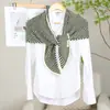 Bufanda Triangular de Rayas Nueva para Primavera, Otoño e Invierno Chal Estilo Coreano Atmósfera Ropa de Abrigo Gruesa Cálida para Mujer con un Aspecto Perezoso en Capas