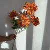 Nueva Flor Artificial Dalia de 4 Cabezas Dalia Boda Boda Salón Techo Destacado Camino Principal Flor Decorativa en Stock